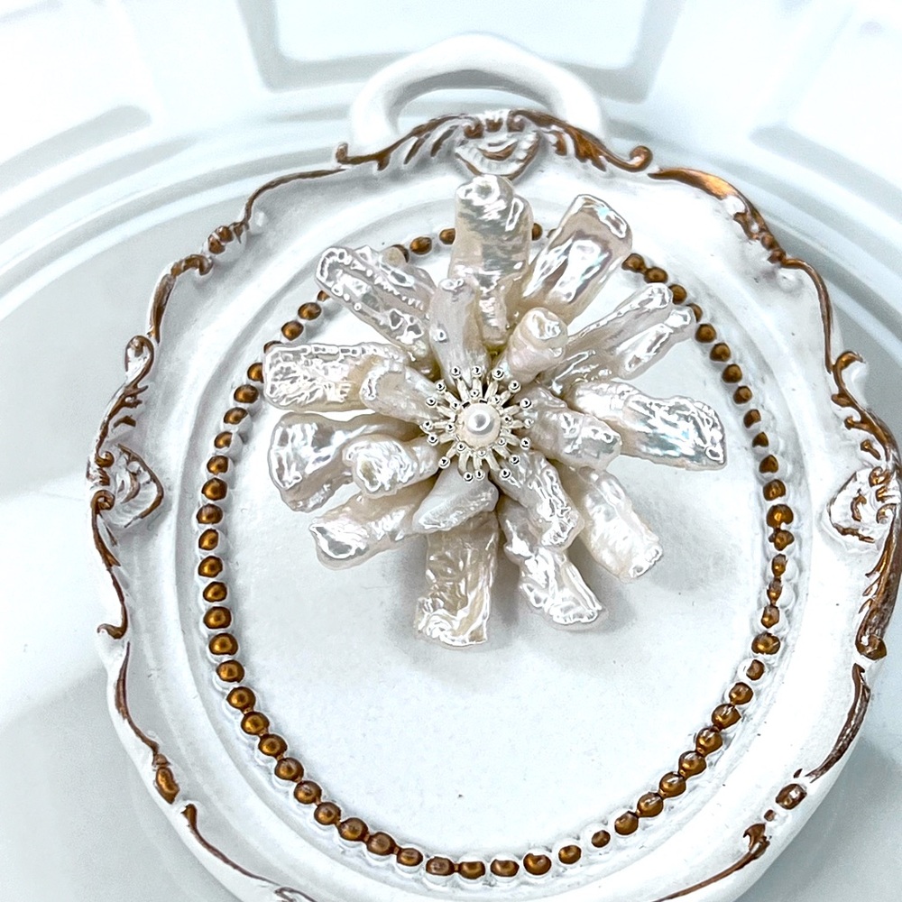 Handmade Freshwater Premium Keshi Pearl Multi Layer Flower 🌺 Brooch Pendant